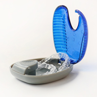 How to Clean and Maintain A Permanent Retainer